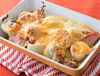 里いもとソーセージのチーズ焼き