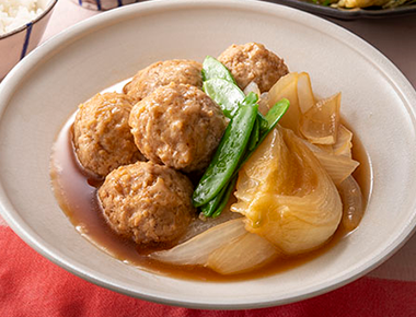 新玉ねぎと鶏だんごの煮もの